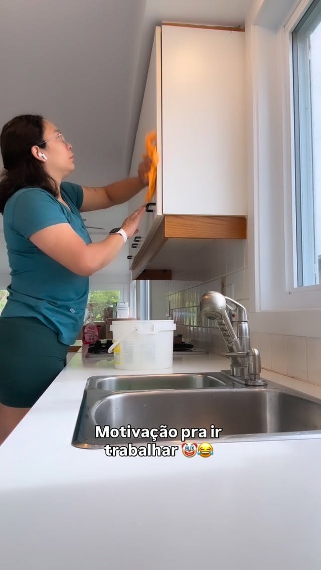 Post 1 by Thay Bayard on Instagram (video)