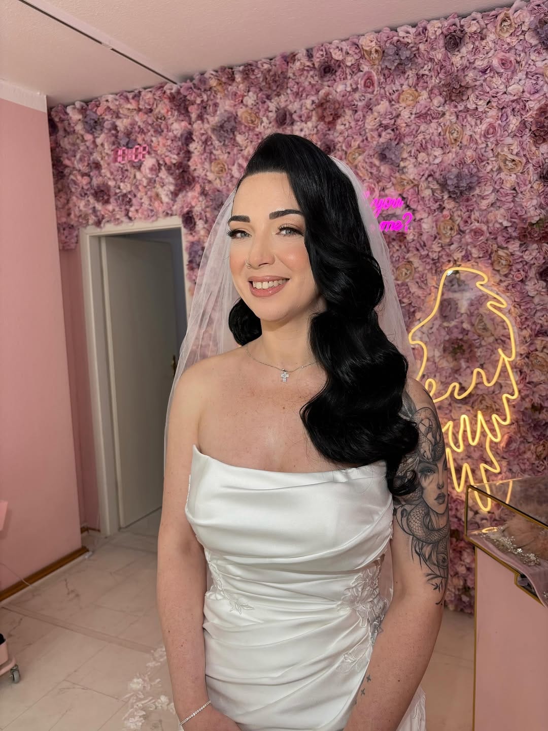 Post 1 by Brautstylistin 👰🏻‍♀️💕Für den schönsten Tag im Leben on Instagram (carousel)