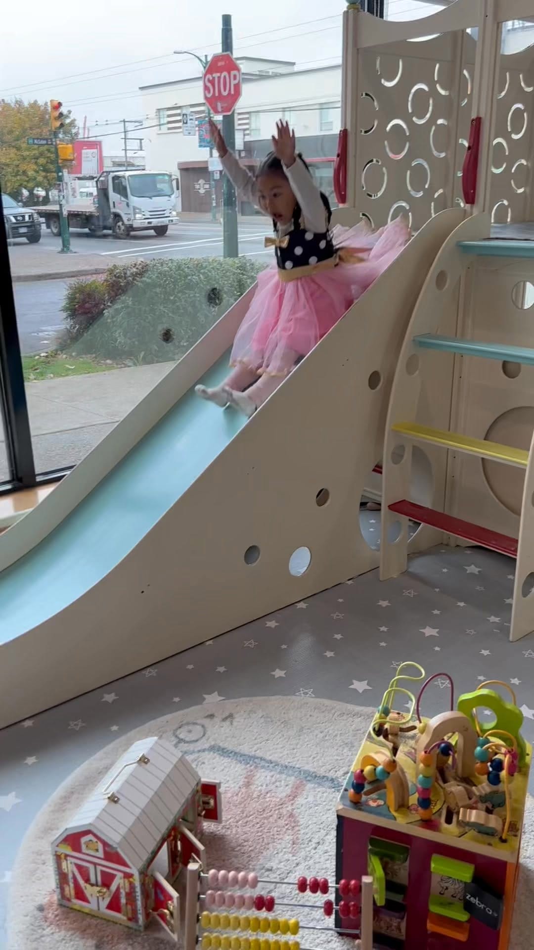 Post 5 by Jerlyn on Instagram (video)