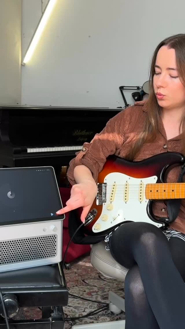 Post 3 by Julia Lange on Instagram (video)
