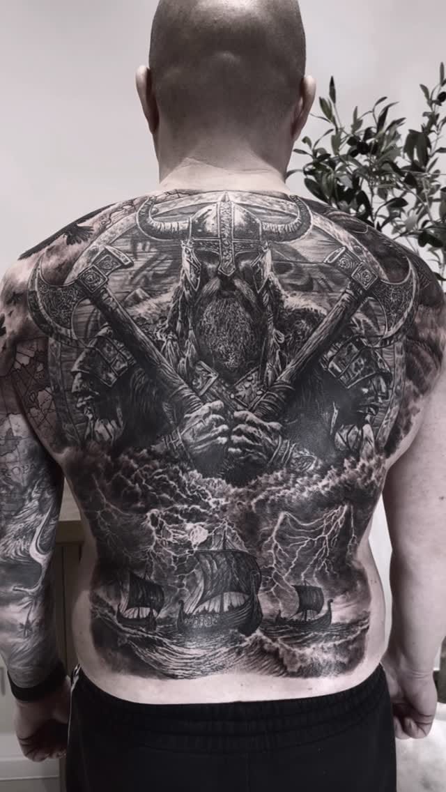 Post 9 by Florian Leibiger on Instagram (video)