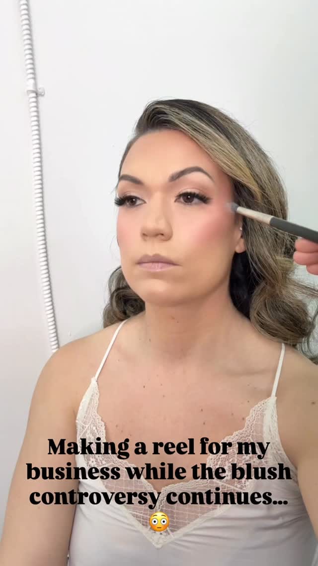 Post 7 by Leslie Nicole on Instagram (video)