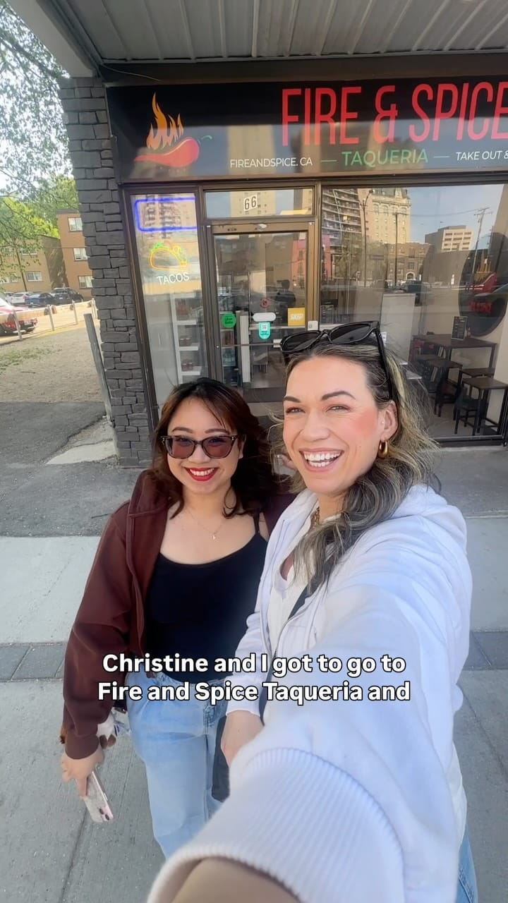 Post 4 by Leslie Nicole on Instagram (video)