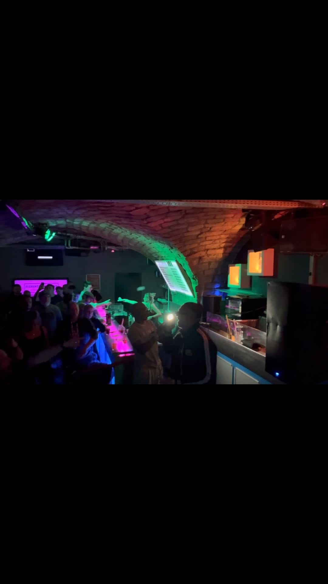 Post 1 by Deckz Dj on Instagram (video)
