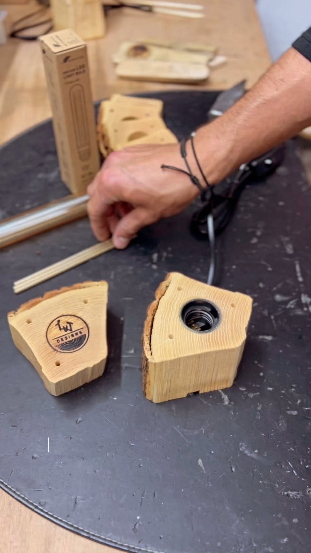 Post 3 by handwerkskunst • passion on Instagram (video)