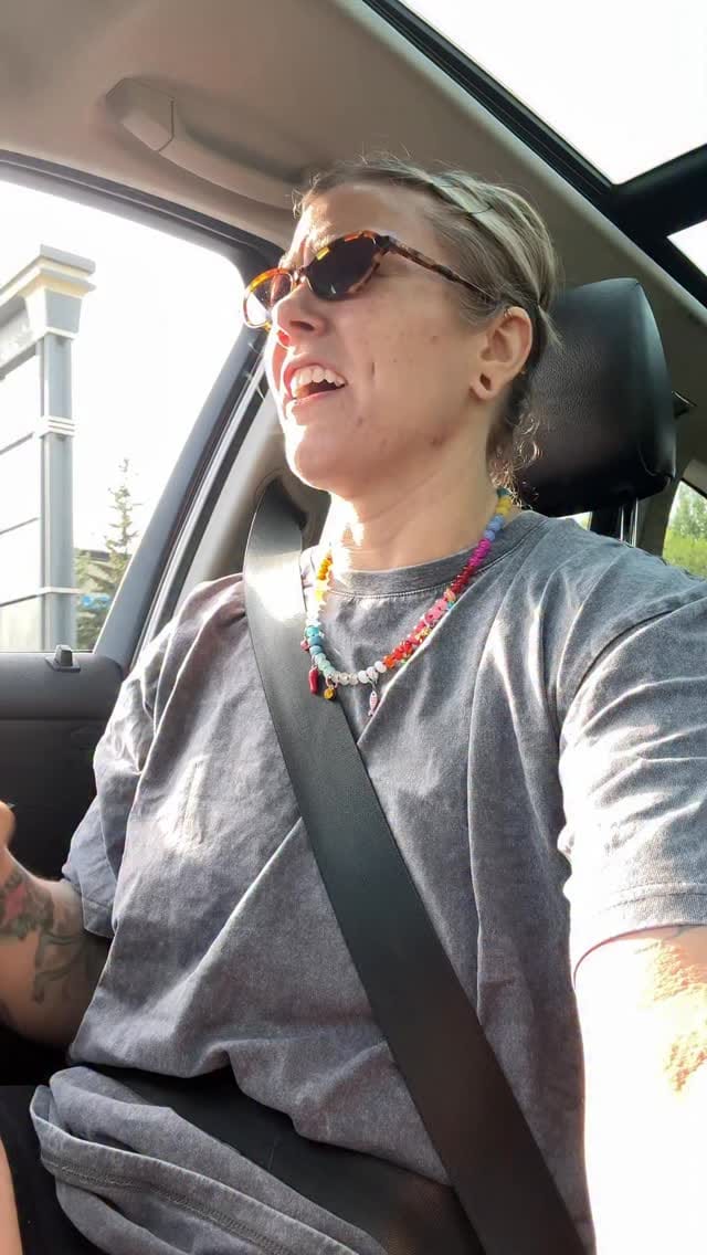 Post 4 by Sarah Dickey on Instagram (video)