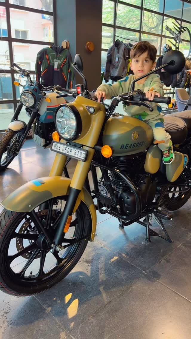 Post 4 by Shalini Shalu on Instagram (video)