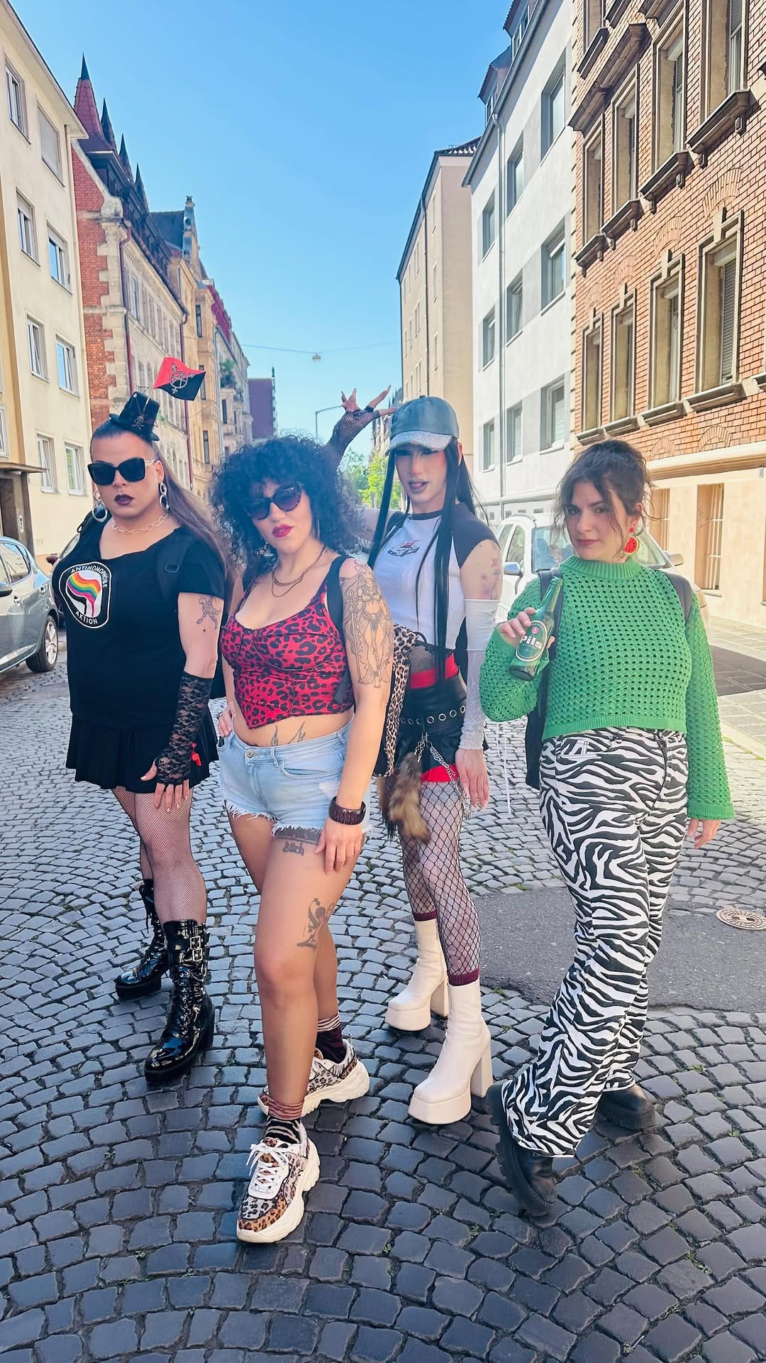 Post 5 by Drag Queen Lafert on Instagram (video)