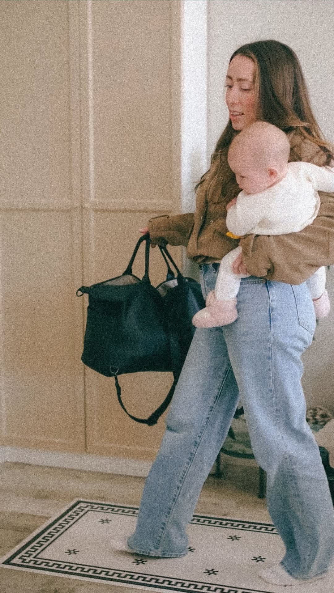 Post 9 by Nikki Koch ♡ Motherhood.Style.Home.UGC on Instagram (video)