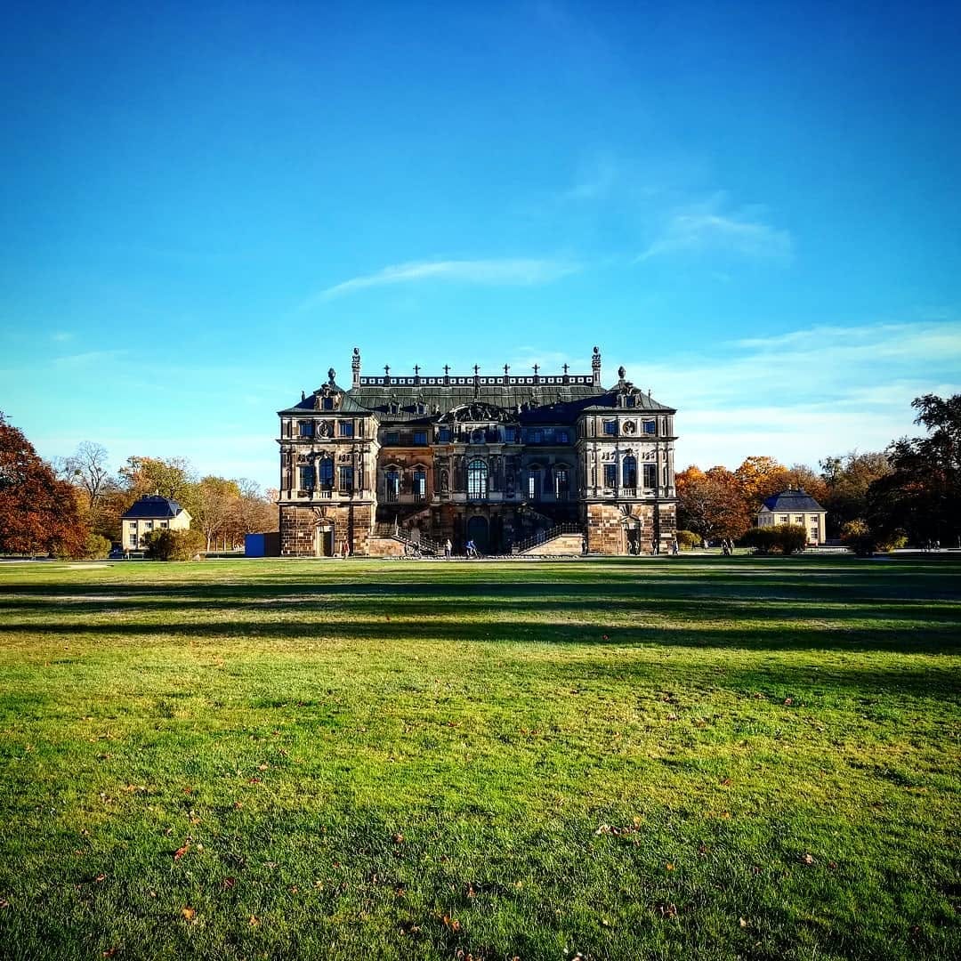 Post 6 by Typisch Dresdn on Instagram (image)