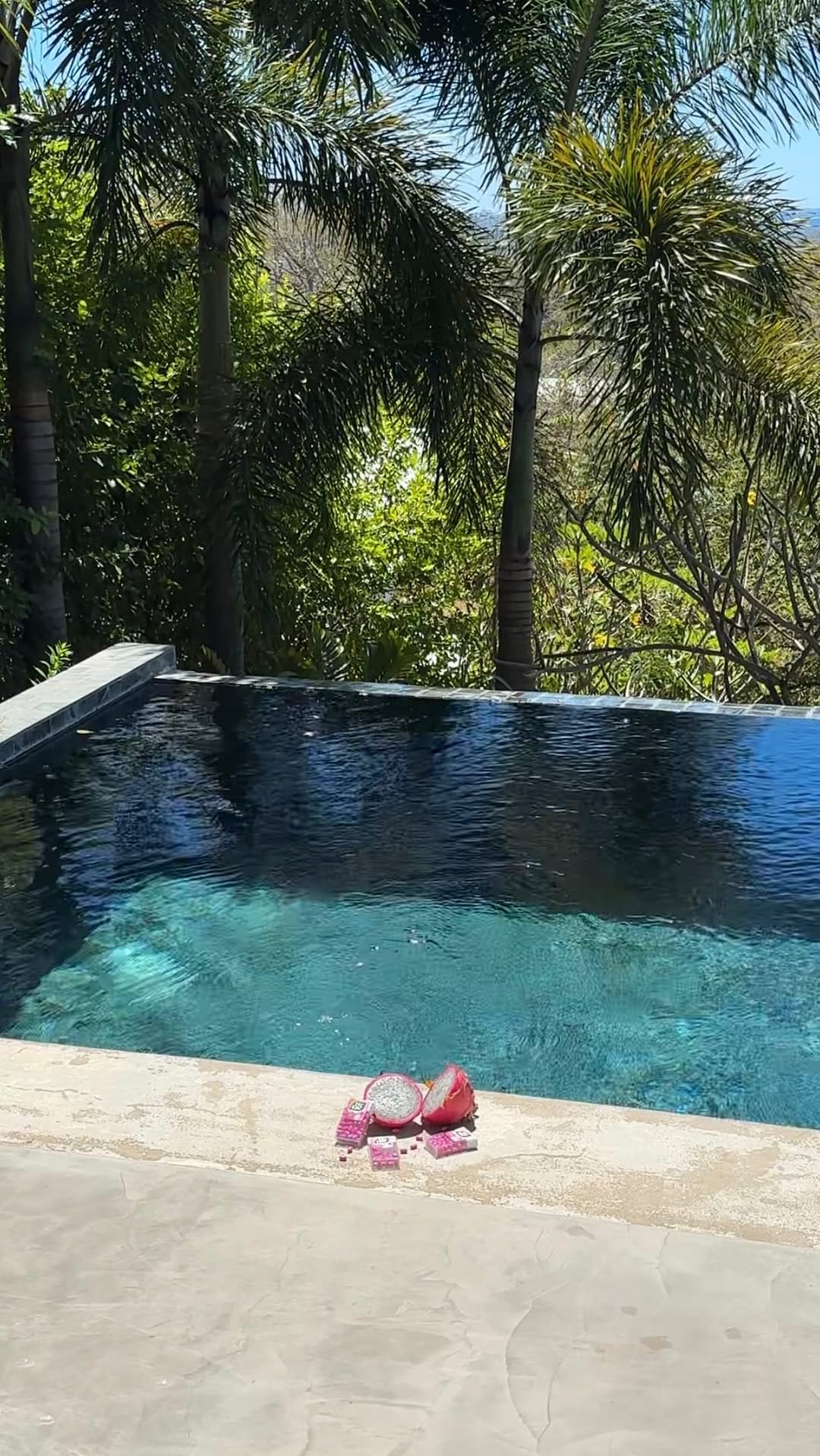 Post 8 by Ari on Instagram (video)
