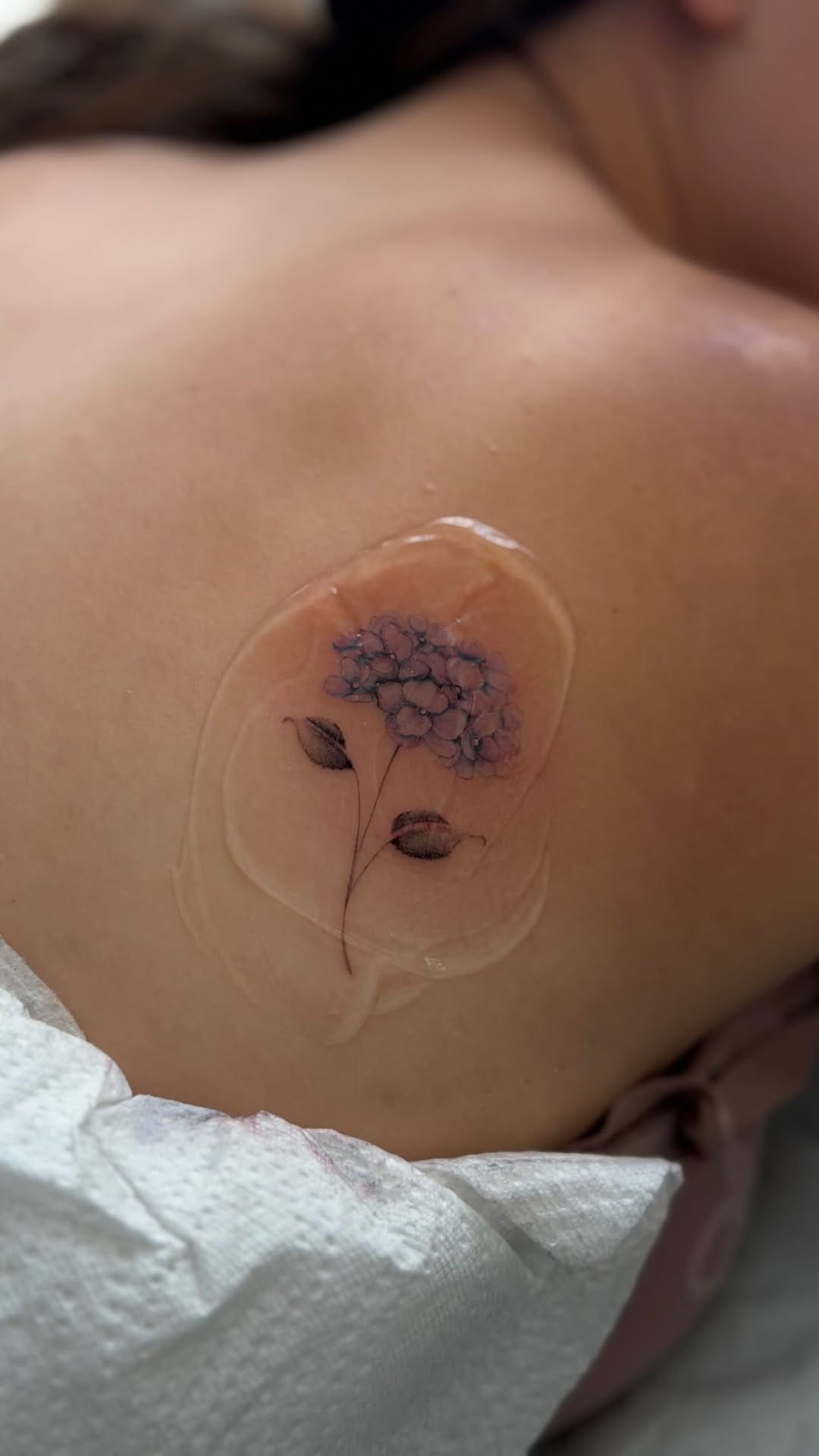 Post 1 by Finelinetattoos Stuttgart/Esslingen/Valencia on Instagram (video)