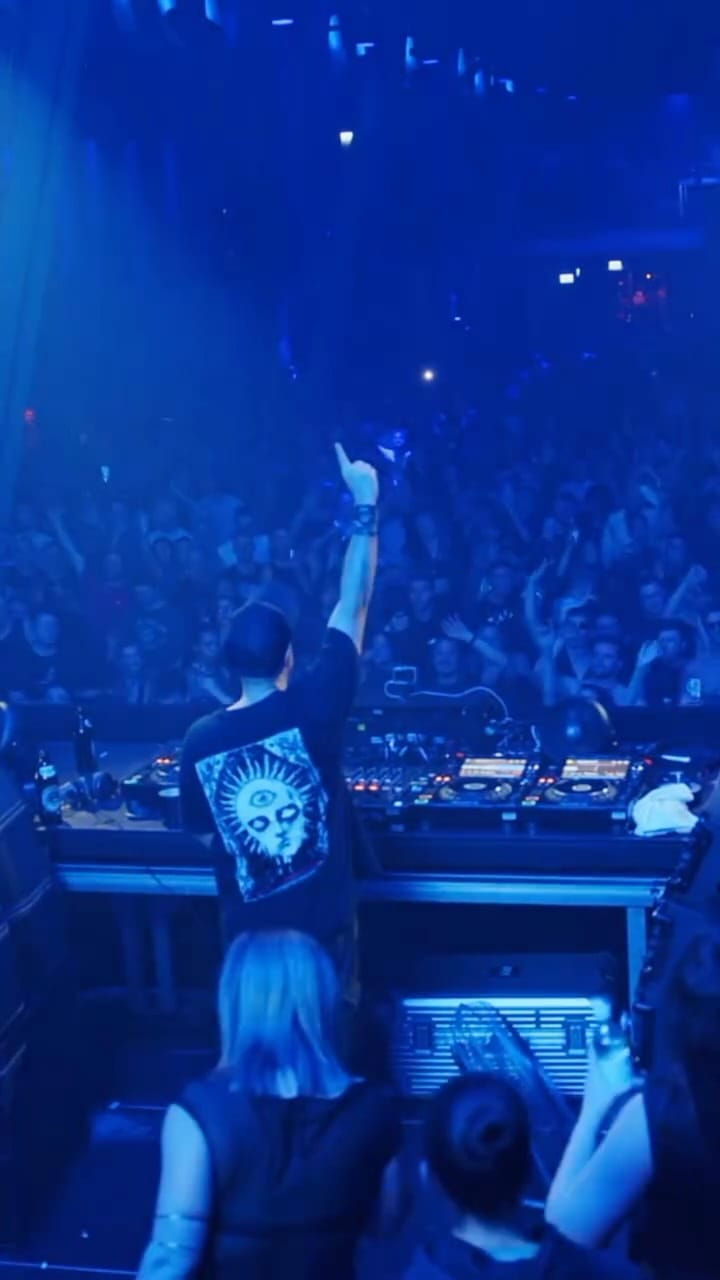 Post 6 by Mark Dekoda on Instagram (video)