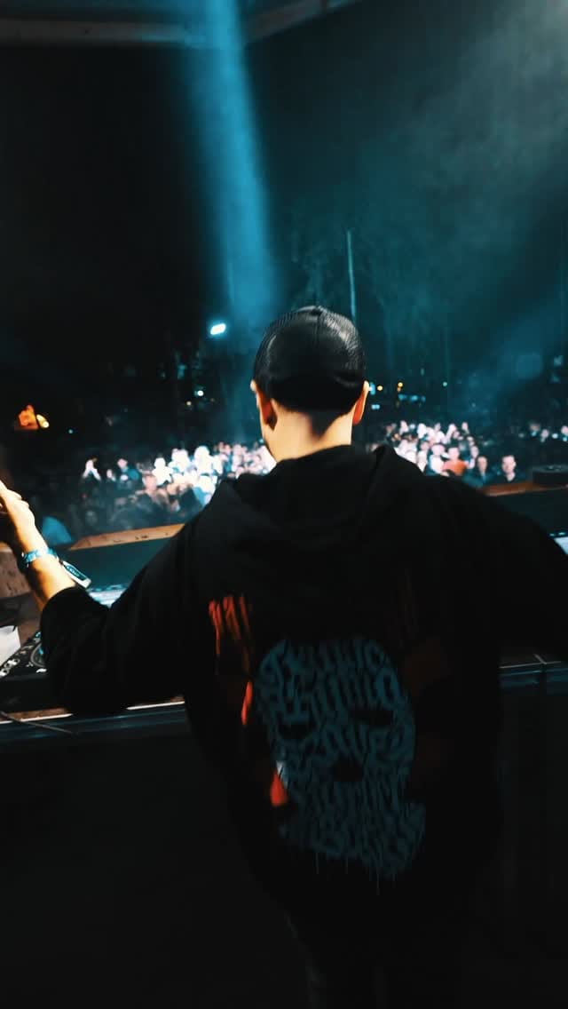 Post 9 by Mark Dekoda on Instagram (video)