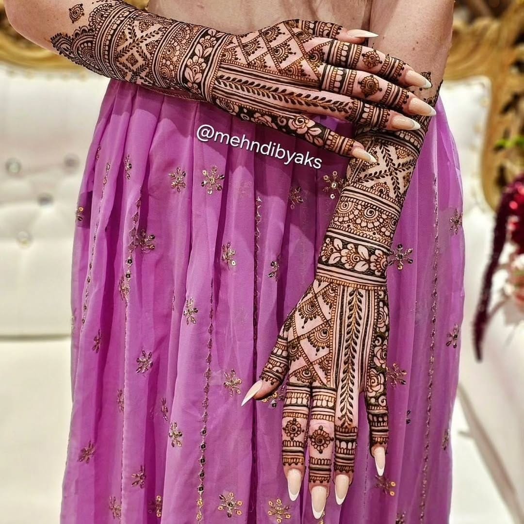 Post 7 by Toronto Henna artist on Instagram (carousel)