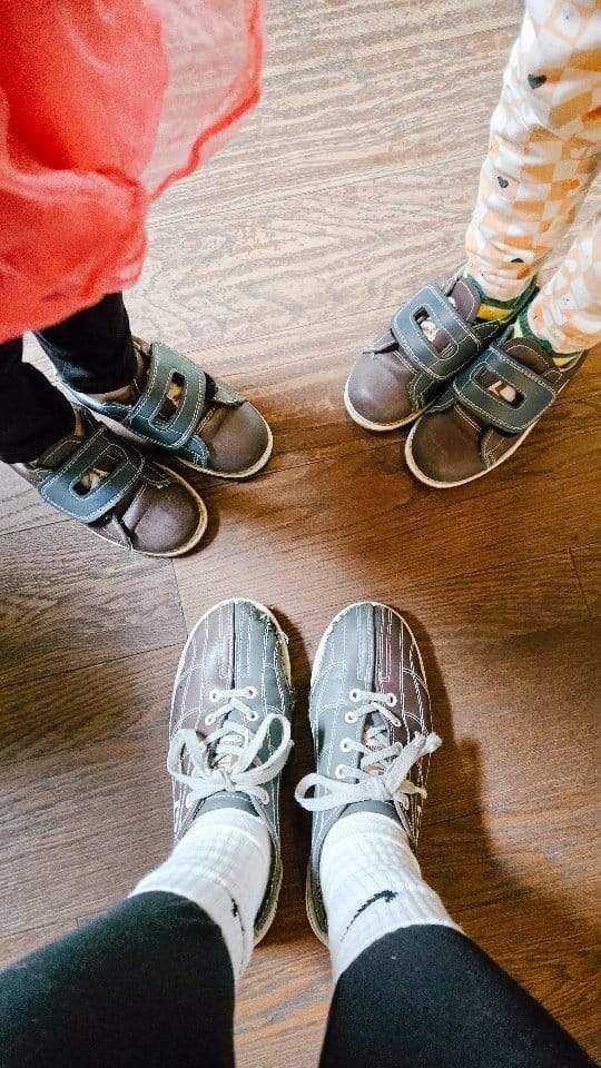 Post 5 by Vancouver Calligrapher, Content Creator YVR on Instagram (video)