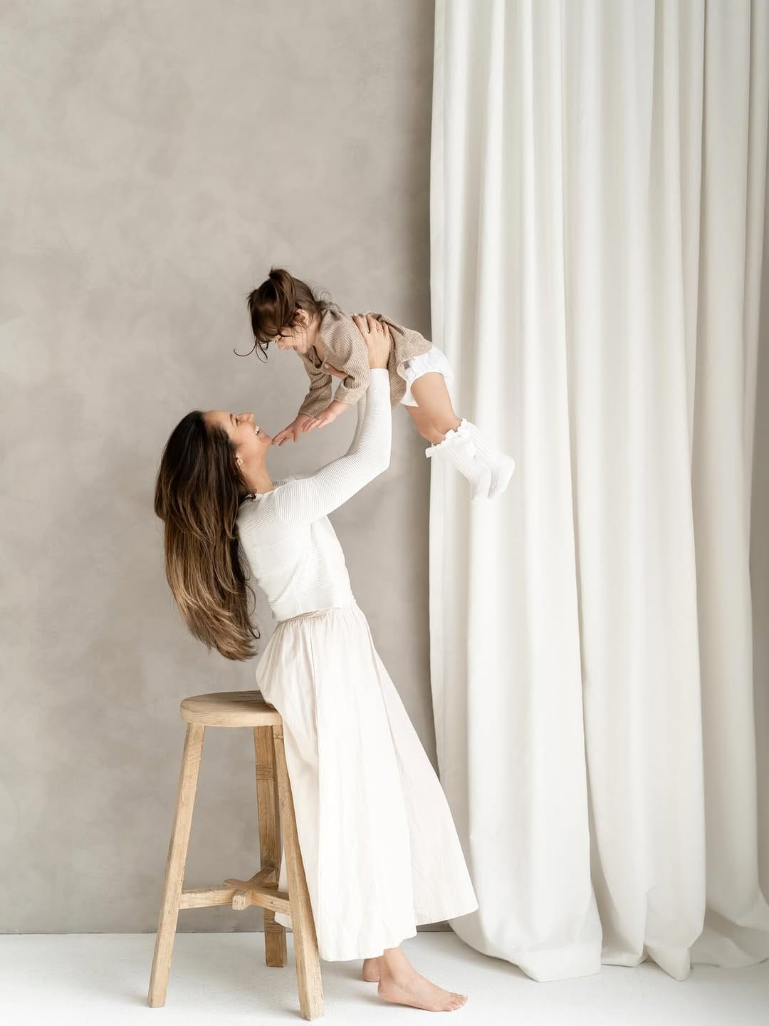 Post 8 by Toronto Family & Maternity Photographer on Instagram (carousel)