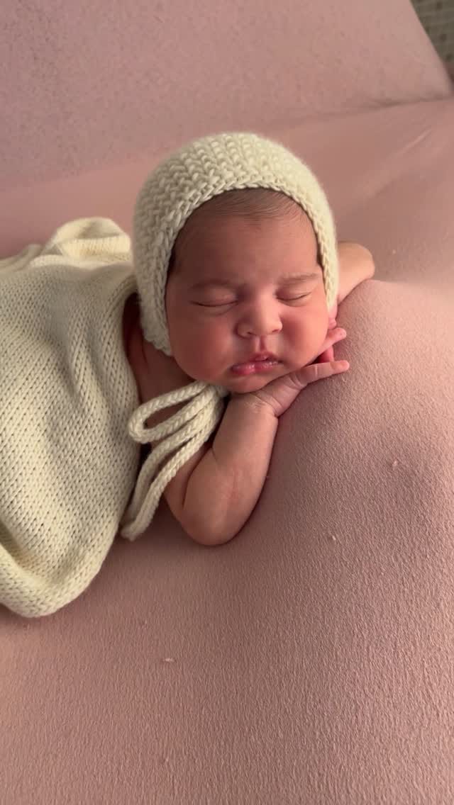 Post 2 by Jafar Edrisi - Newborn & Maternity photographer Vancouver, BC on Instagram (video)