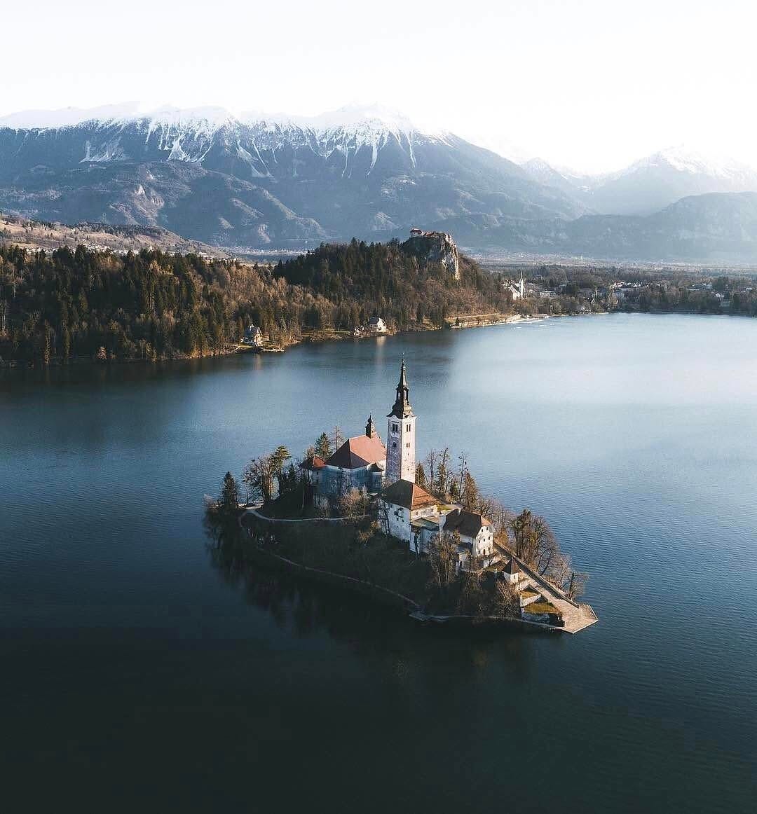 Post 1 by Munich & The Mountains on Instagram (image)