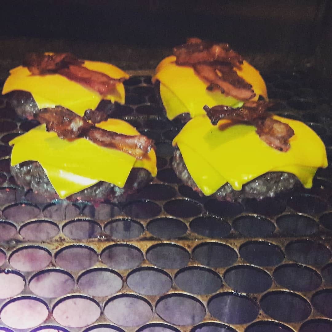 Post 8 by Xirú Burger on Instagram (image)