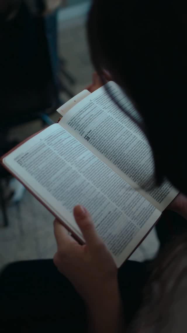 Post 1 by Igreja Essencial on Instagram (video)