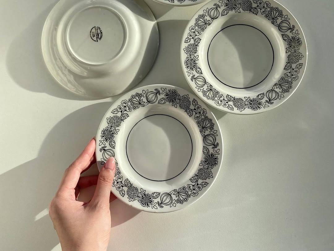Post 9 by Curated Vintage & Brand New Kitchenware on Instagram (carousel)