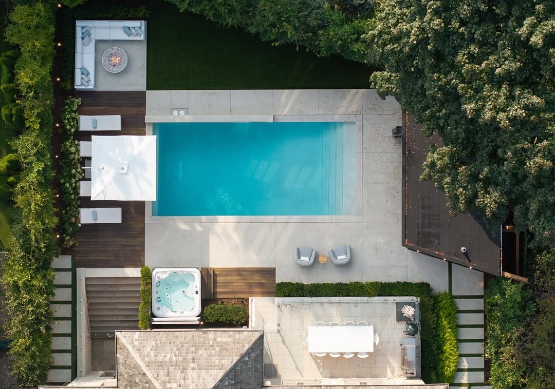 Post 5 by ARD Outdoor on Instagram (image)