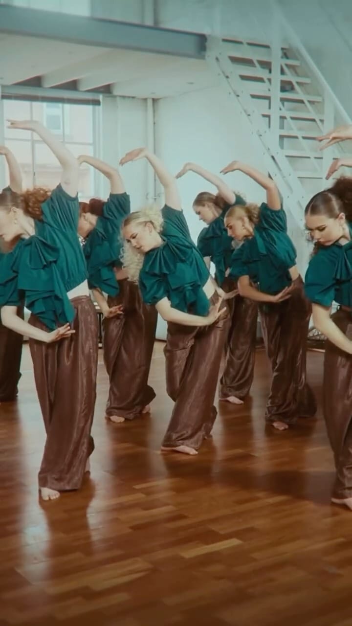 Post 2 by SONIA BARTUCCELLI-DANCE-BERLIN on Instagram (video)