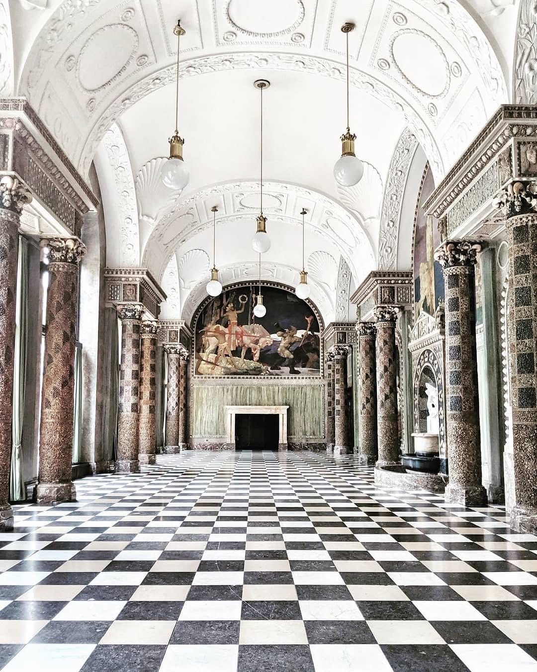 Post 2 by Wiesbaden on Instagram (image)