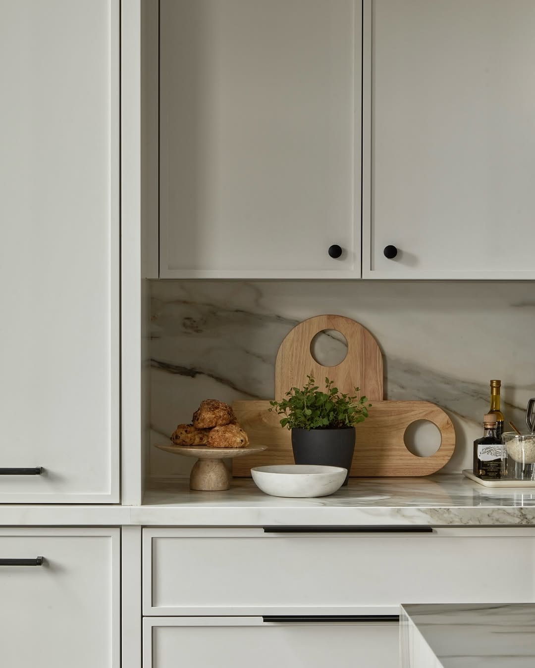 Post 9 by Delia Mamann Interior Design on Instagram (image)