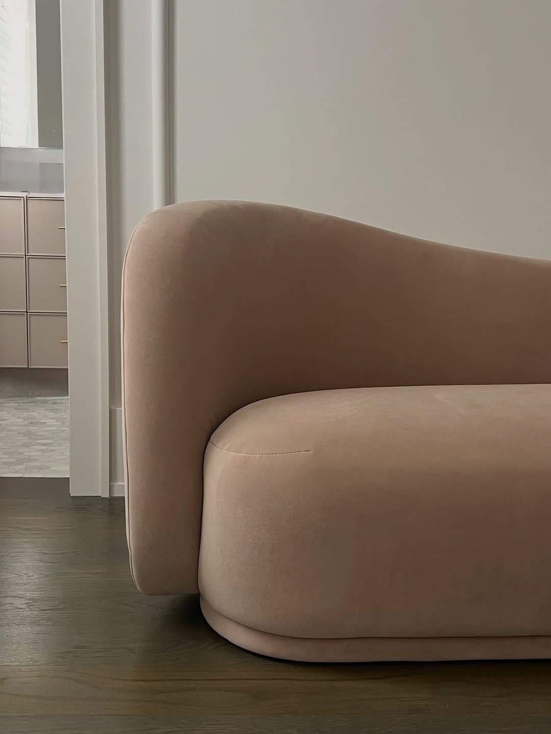 Post 7 by Delia Mamann Interior Design on Instagram (image)