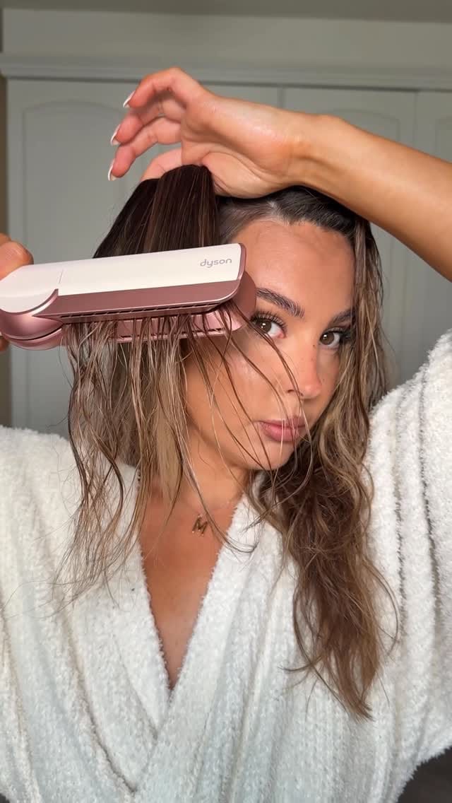Post 7 by Minnie Faye Rayment on Instagram (video)