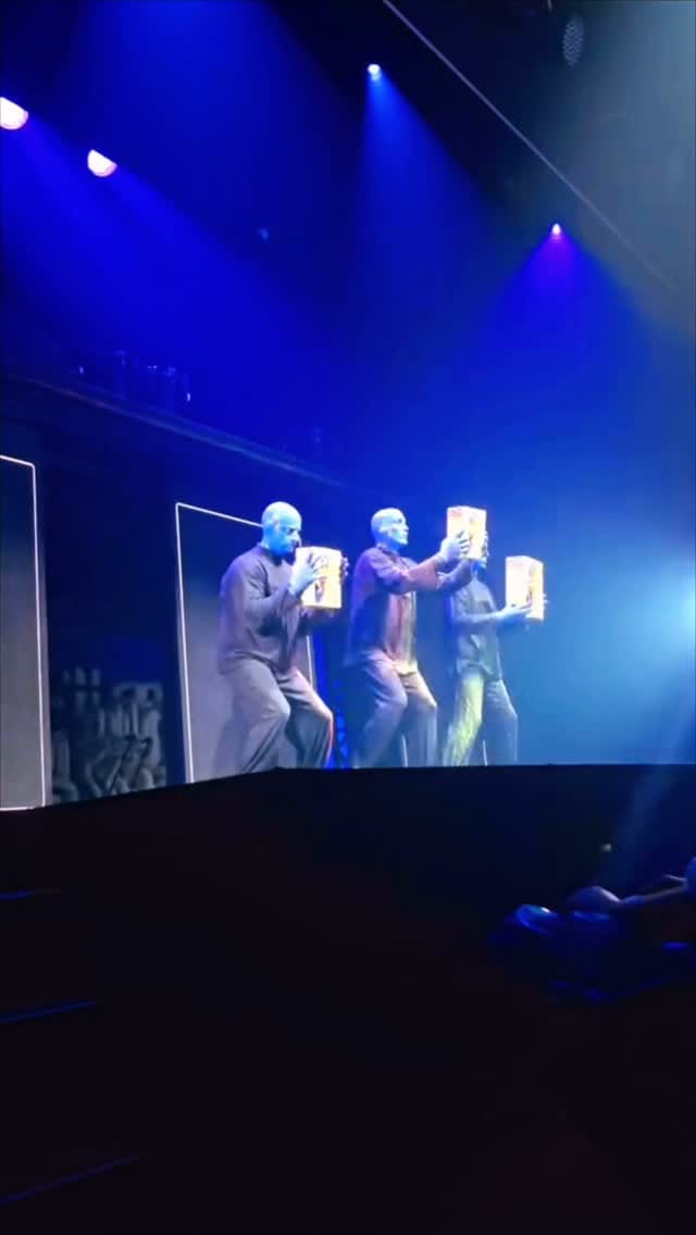 Post 7 by BLUE MAN GROUP BERLIN on Instagram (video)