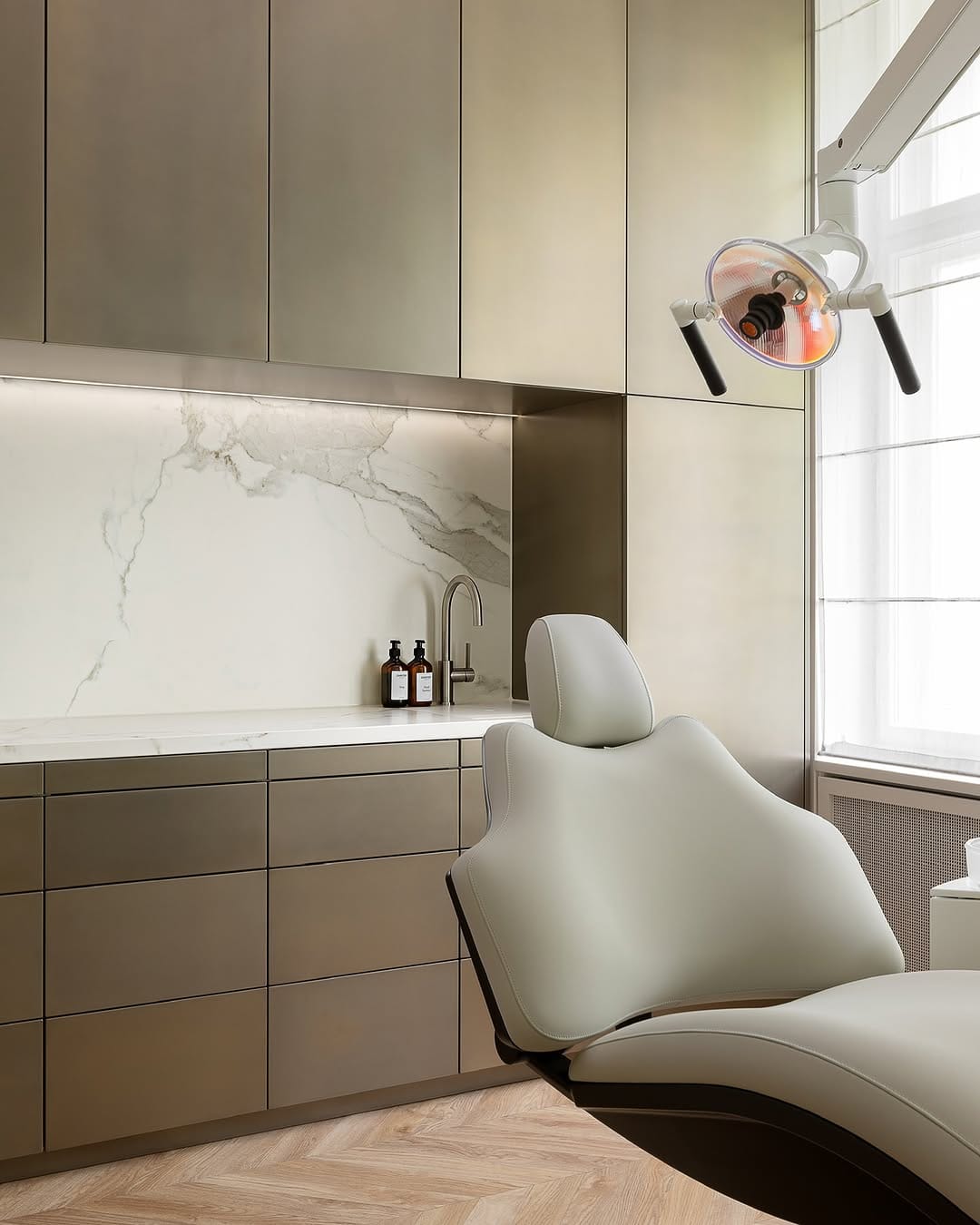 Post 8 by FELIX ZARITZKI FINE DENTISTRY on Instagram (image)
