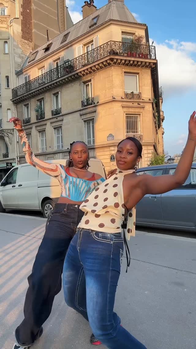 Post 4 by Lindi Mlaba on Instagram (video)