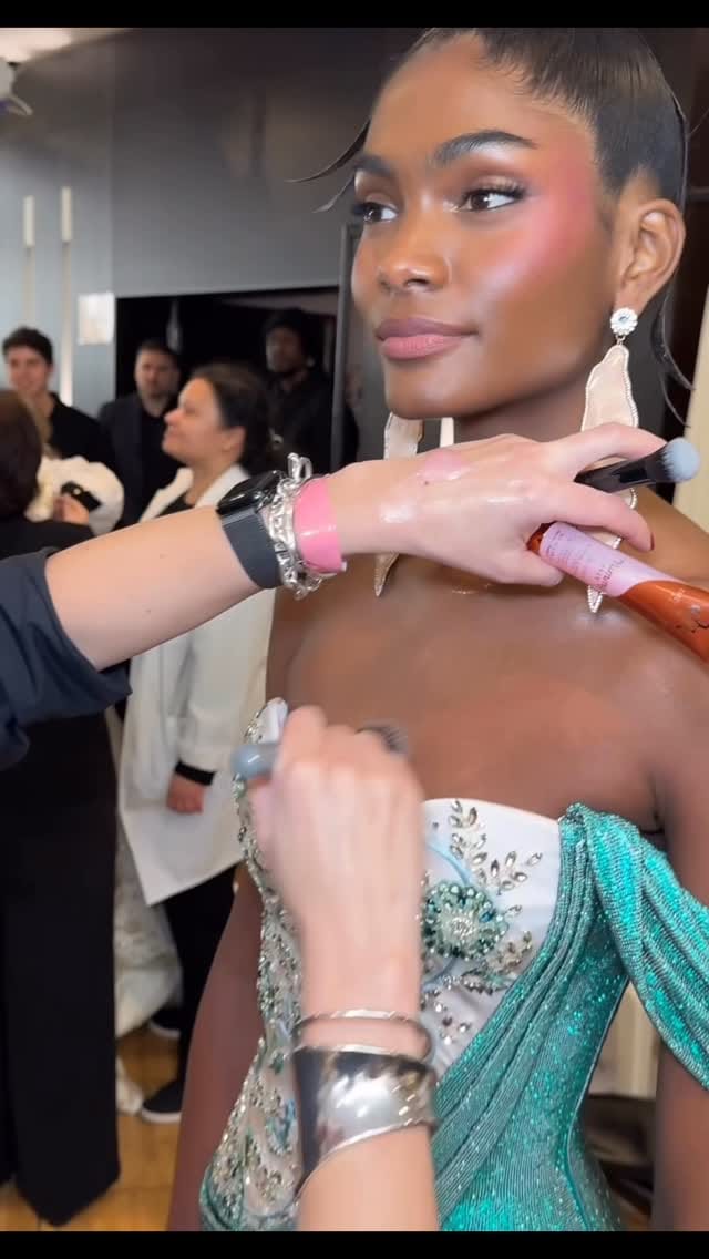 Post 7 by Polina Perminova Makeup Gibraltar|Marbella|London on Instagram (video)