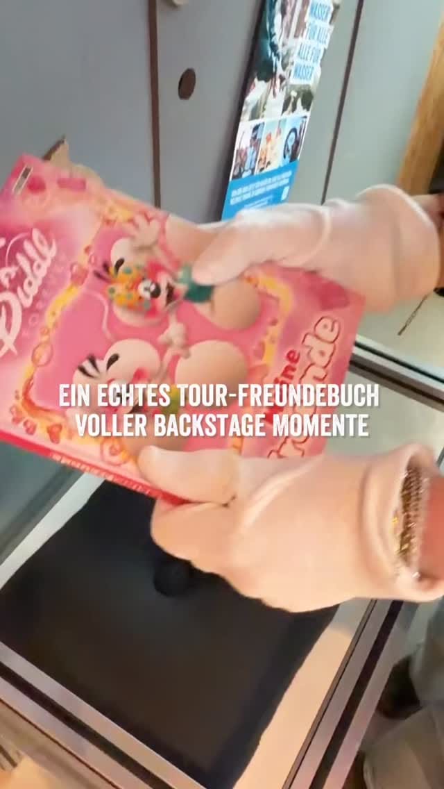 Post 2 by Drei Meter Feldweg on Instagram (video)