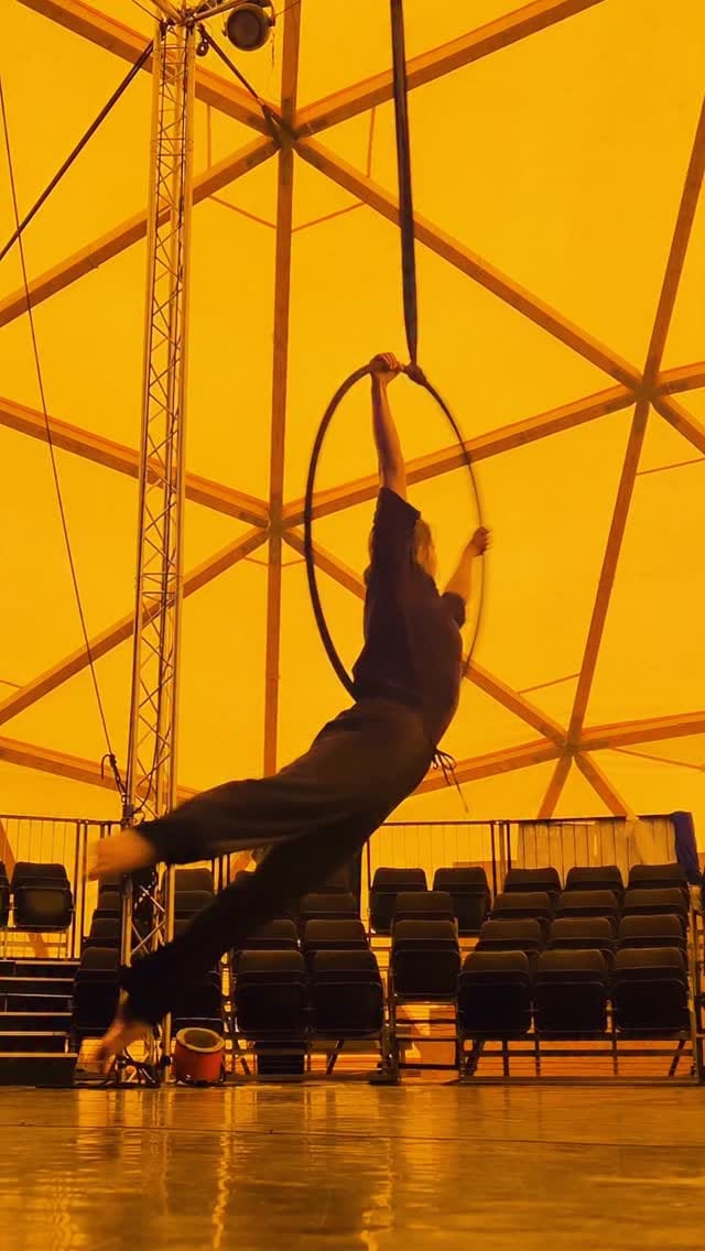 Post 2 by Izabelė Kuzelytė | Alt-Circus Artist on Instagram (video)