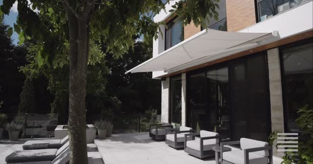 Post 1 by Store Urbain on Instagram (video)
