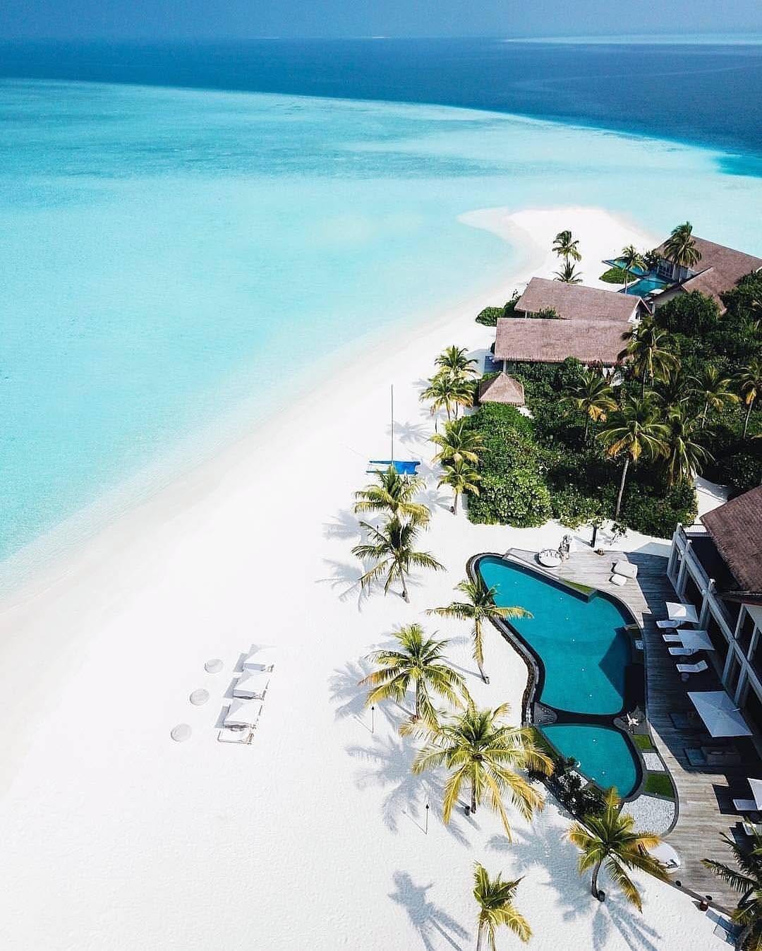 Post 10 by Travelhub Maldives on Instagram (image)
