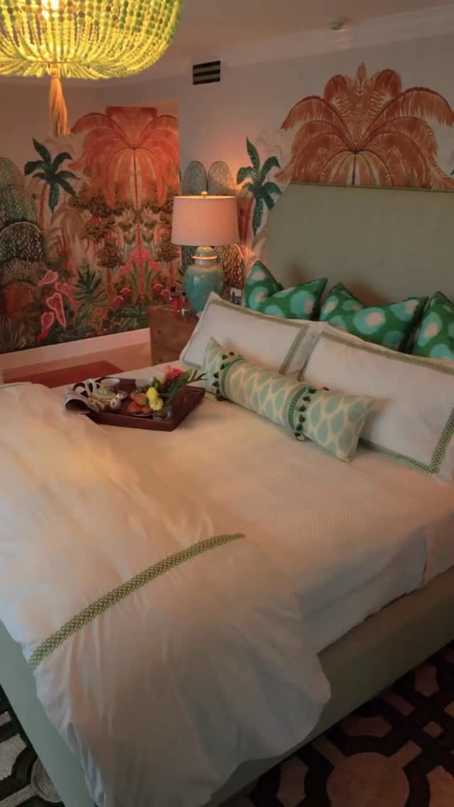 Post 8 by Alexandra Naranjo Designs©️ on Instagram (video)
