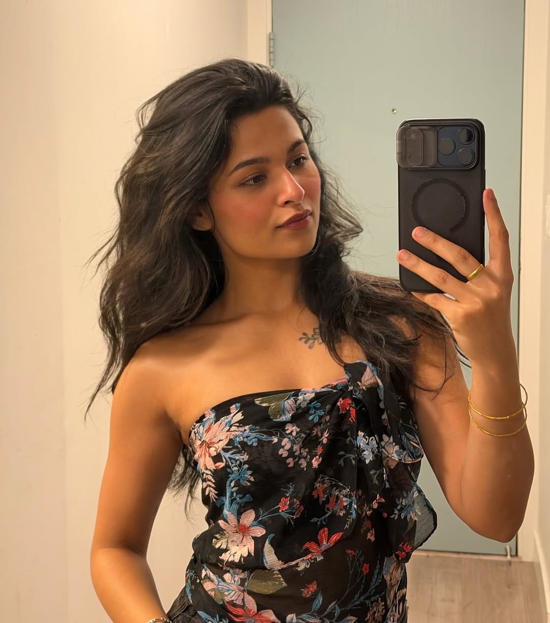 Post 6 by Kanika Mehra on Instagram (carousel)