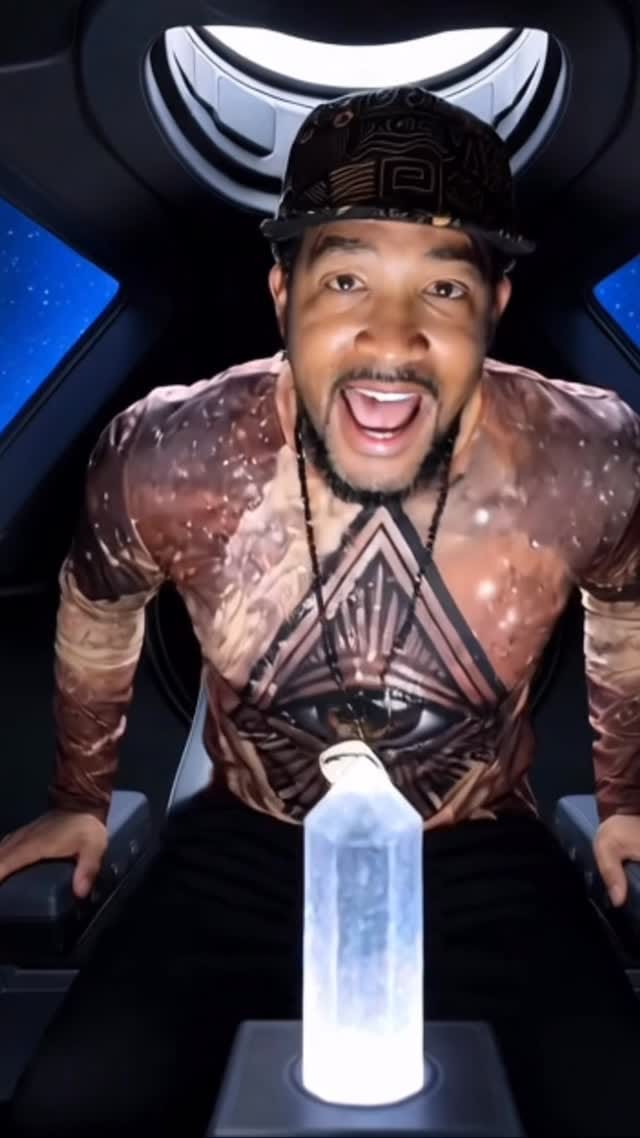 Post 4 by Holistic Remedies / Strange Da Wordplayking on Instagram (video)