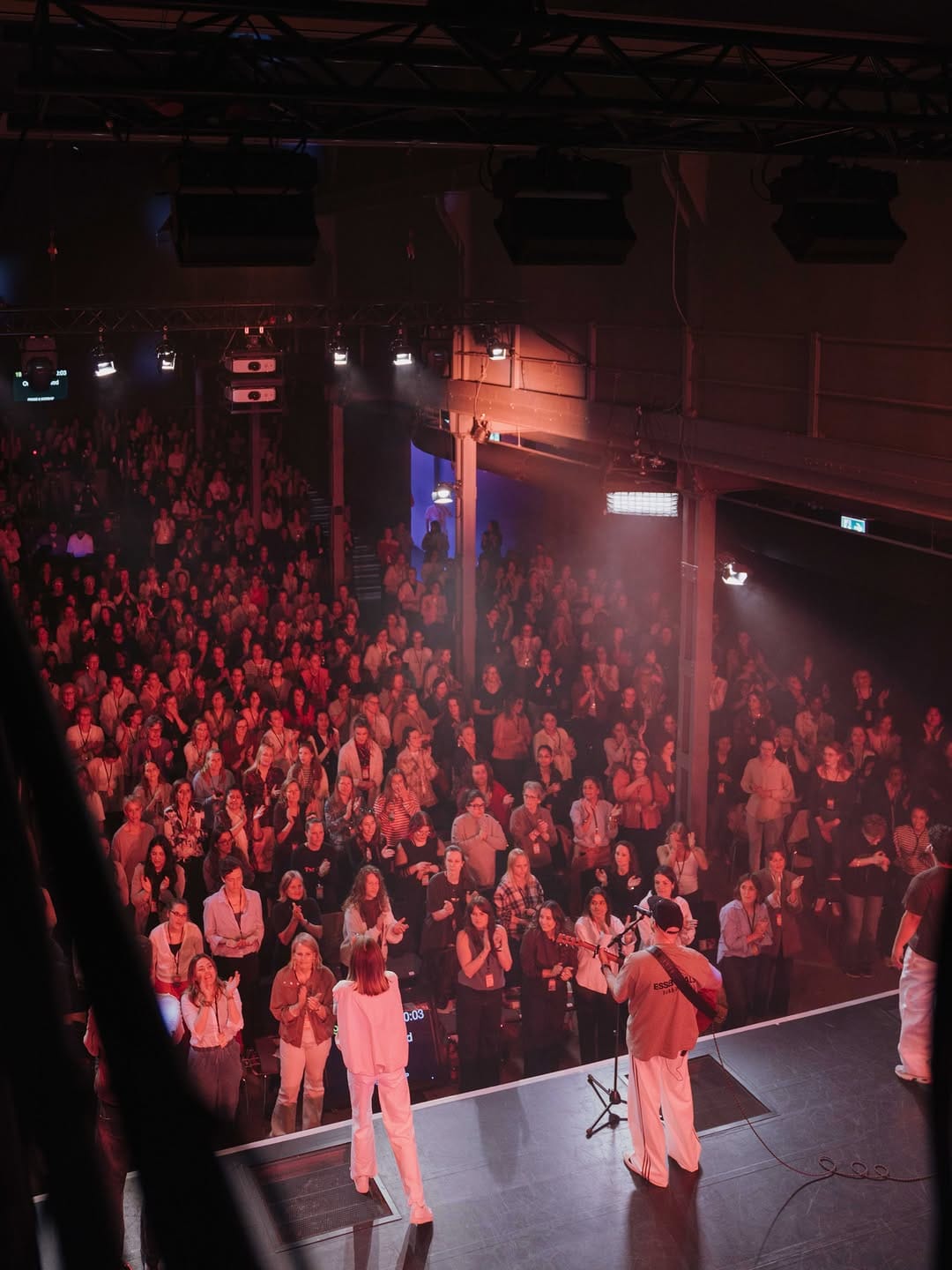 Post 7 by Hillsong Germany, Zurich & Vienna on Instagram (carousel)