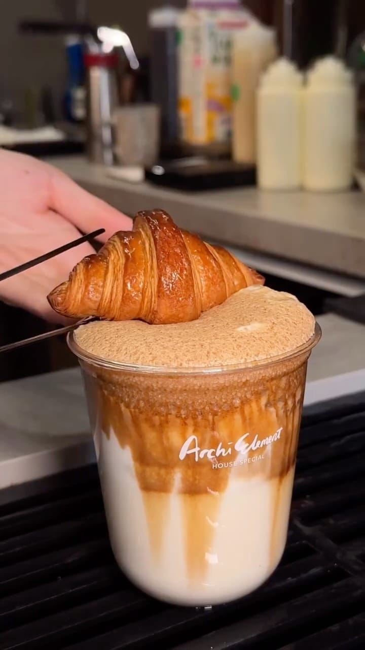 Post 6 by Janu ♡ Toronto Food & Lifestyle on Instagram (video)