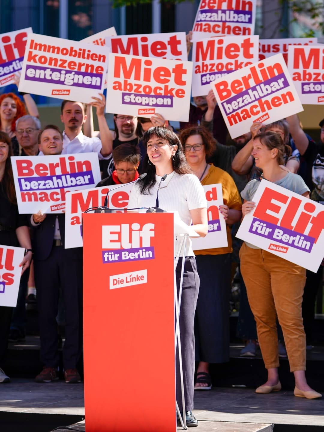 Post 3 by Die Linke Berlin on Instagram (carousel)