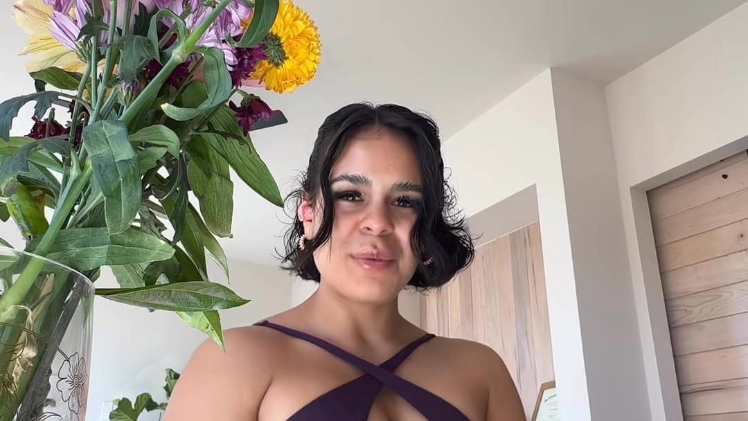 Post 2 by Epseia & Elycia Fitness on Instagram (video)