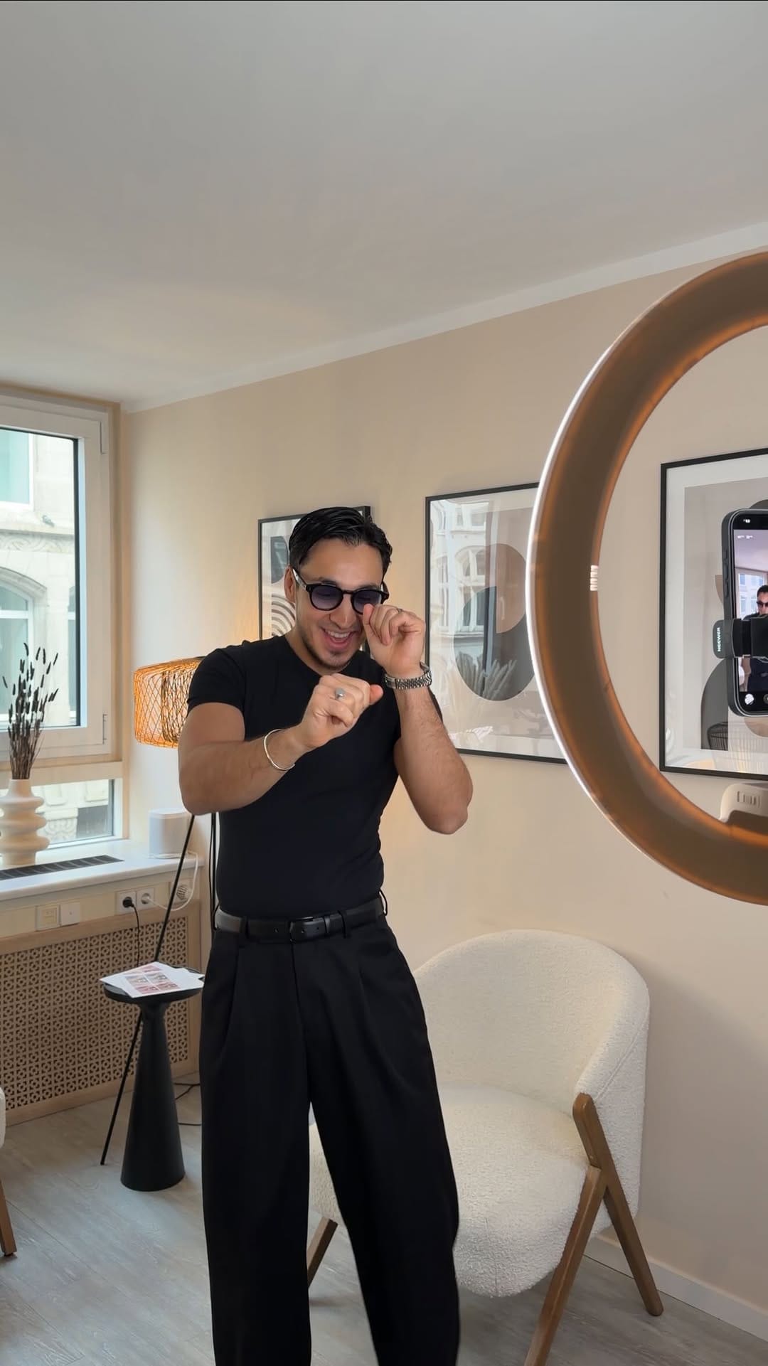 Post 8 by Aesthetic - Longevity - Health on Instagram (video)