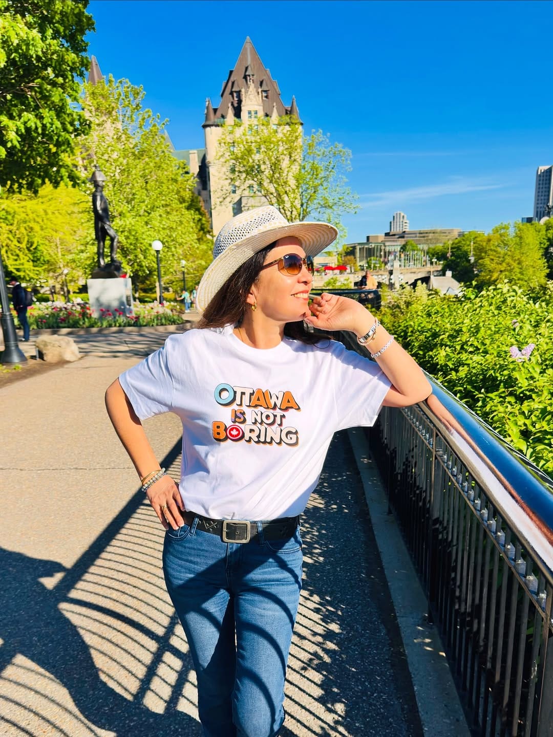 Post 3 by Carla Salazar | Things to do in Ottawa | Blog for newcomers on Instagram (carousel)