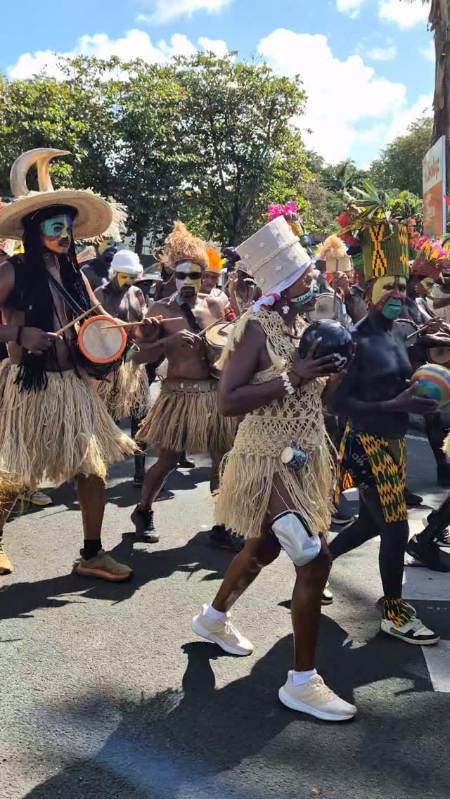 Post 9 by Fout Gwada Bèl on Instagram (video)